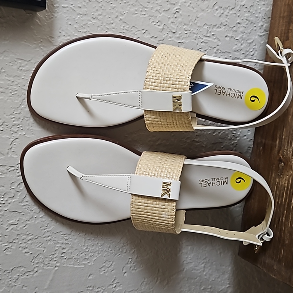 Nwt Michael Kors sandals - Picture 2 of 3